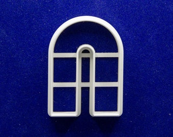 Arched pendant polymer clay cutter