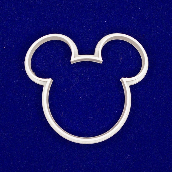 Mickey mouse head cookie and fondant cutter