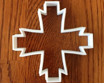 Cortador de galletas y fondant con forma de cruz celta elegante
