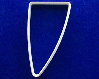 Asymmetrical dagger pendant clay cutter