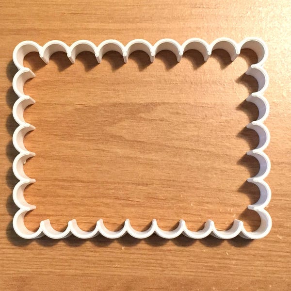 Scalloped rectangle cookie and fondant cutter