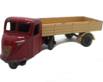 1950s Vintage Matchbox Lesney 10b Mechanical Horse & Trailer. Toy Collectible. Made in England