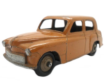 1950s Vintage Dinky 40F Hillman Minx. Toy Collectible. Made in England