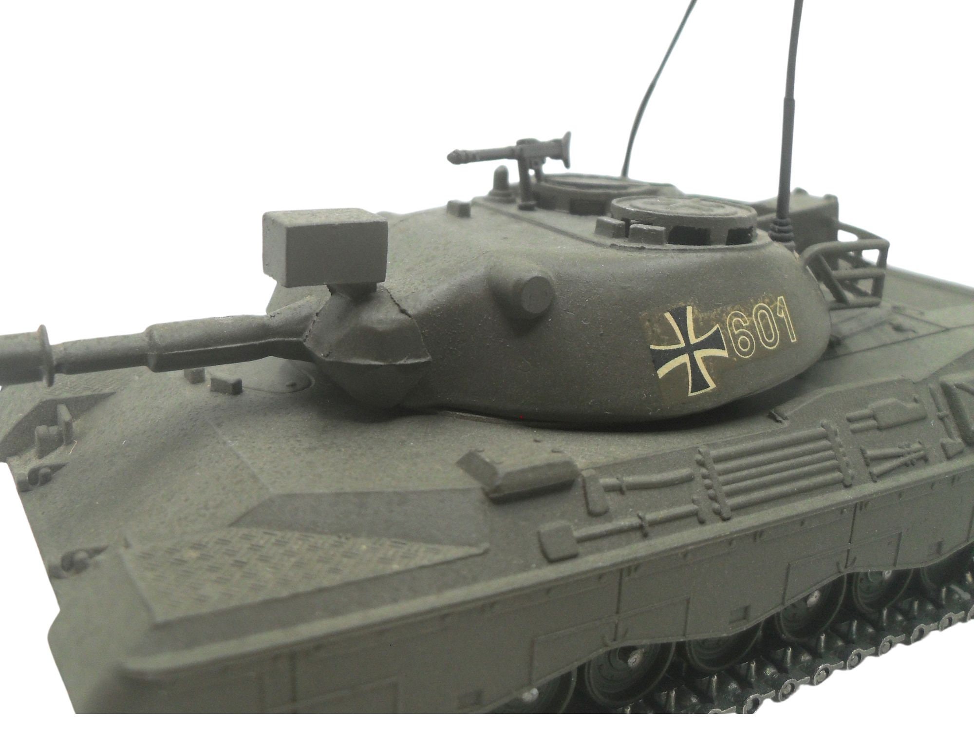 Solido N°243 – Kpz Leopard – 1/43 – Vert (Occasion)