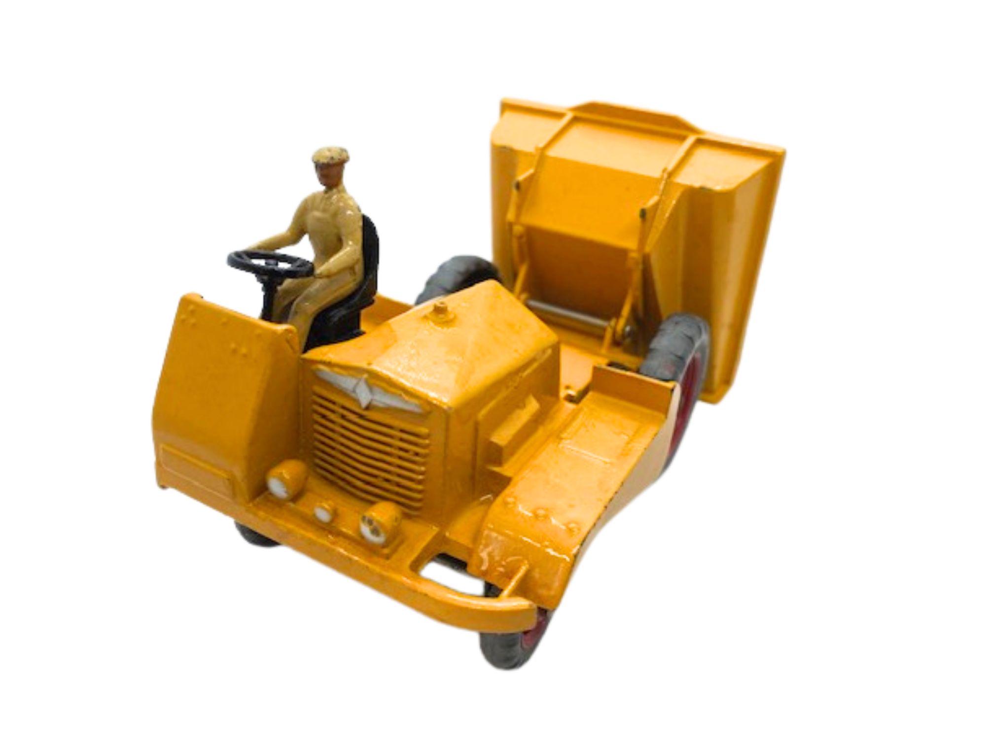 1940年代のヴィンテージDinky 562ダンプトラック。コレクターズ