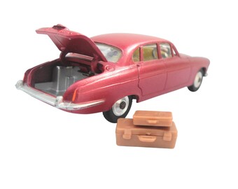 CORGI コーギー　ミニカー　JAGUAR MARK × SALOON CORGI コーギー ミニカー JAGUAR MARK × SALOON - メルカリ