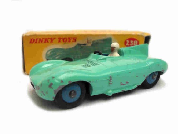 dinky toys jaguar