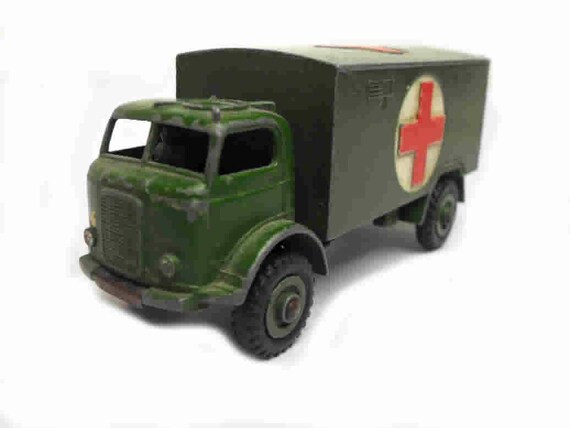 Dinky Toys Military Ambulance Renault Ref. 80F Vers. 1, Full