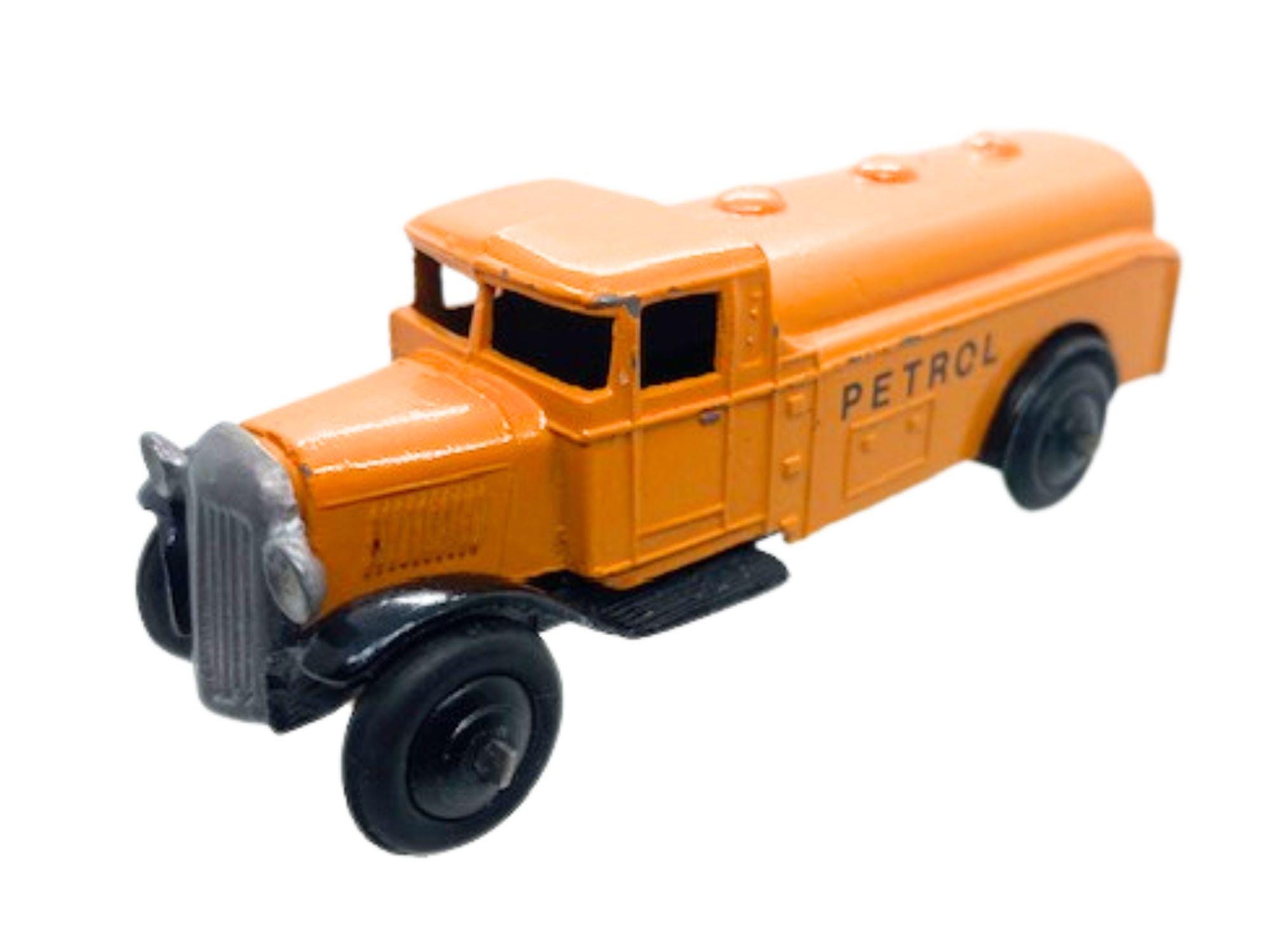 DINKY TOYS GB. Camion citerne PETROL. Ref: 25 d. EUR 189,00 - FR