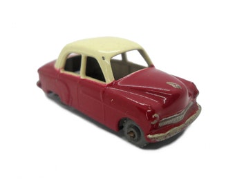 1950s Vintage Matchbox Lesney 22a Vauxhall Cresta motor car Toy Collectible. Made in England