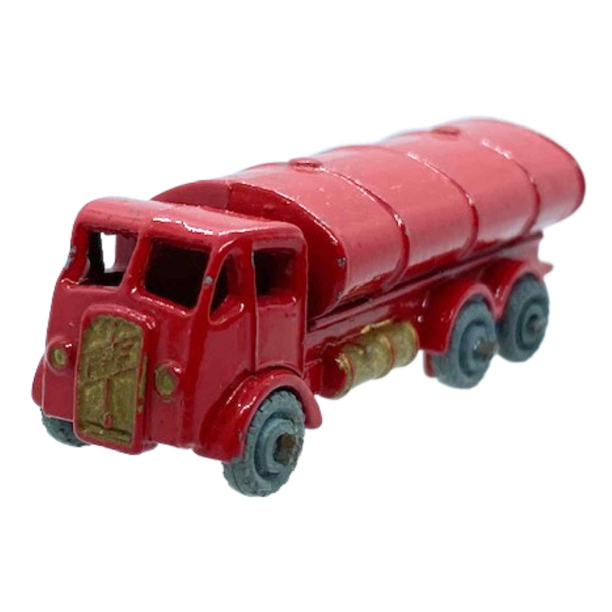 1950 年代のビンテージ マッチボックス レズニー 11a ERF タンカー