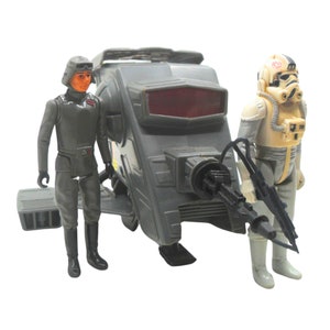1980s Vintage Kenner Star Wars Interceptor INT-4 Mini-Rig plus AT-AT Commander and Driver Action Figures. Toy Collectible.