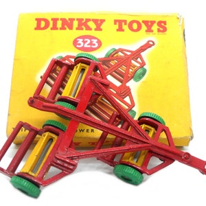 jaren 1950 Vintage Dinky 323 Triple bende maaier. Toy collectible. Gemaakt in Engeland