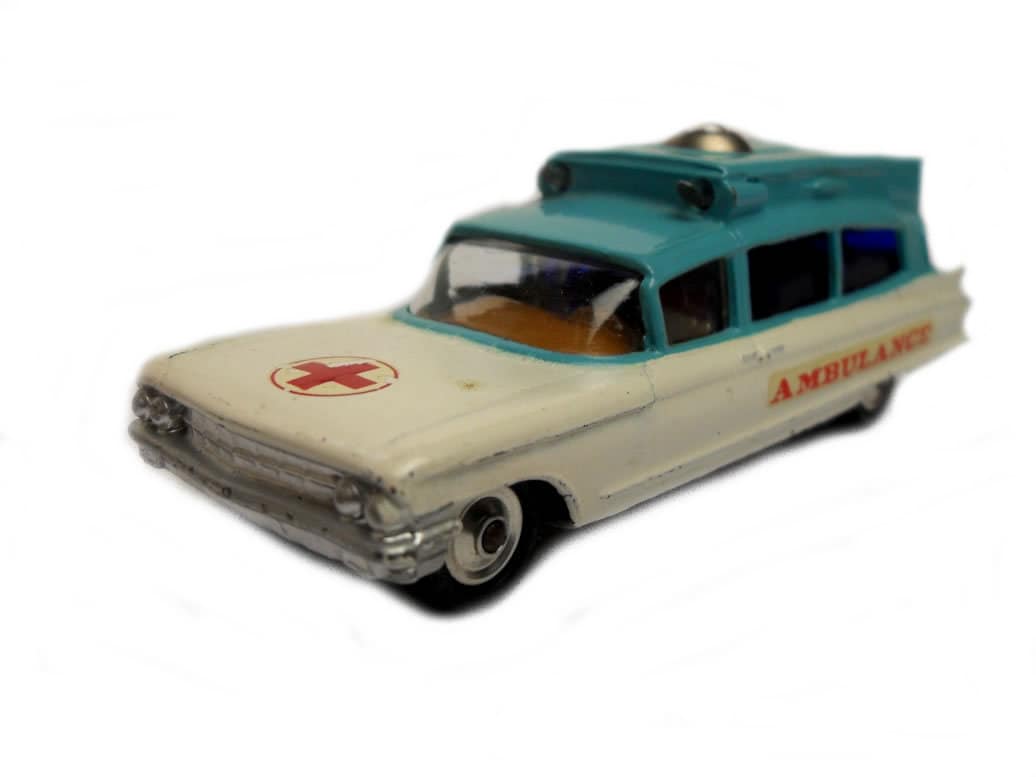 dinky.C. I.J ルノー救急車 1960年製 - メルカリ