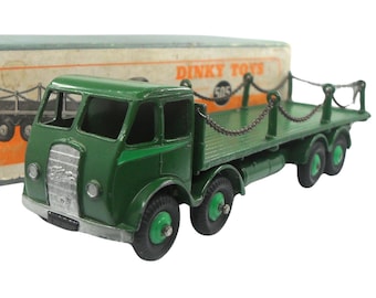 1950s Vintage Dinky 505 Foden flatbed with chains, 1st type cab. Toy Collectible. Made in England