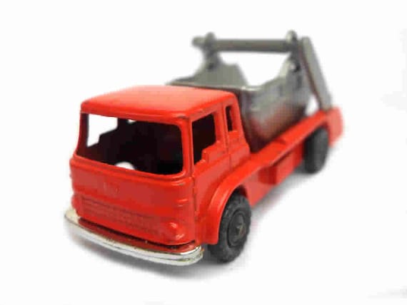 toy skip lorry