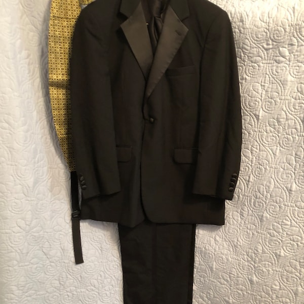 Stafford Men’s Black Wool Tuxedo