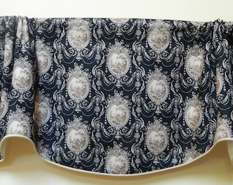 Mill Creek Cameo Toile in Schwarz und Beige – Fenstervolant, gefüttert, mit Kordel, Stangentasche, gewellter Volant, romantischer französischer Country-Toile, auf Bestellung gefertigt