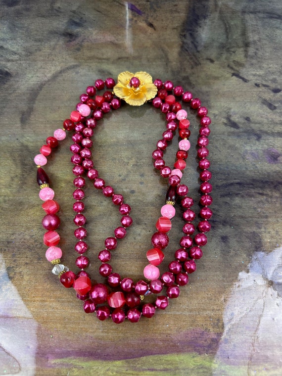 Lucite pink and goldtone necklace - image 10
