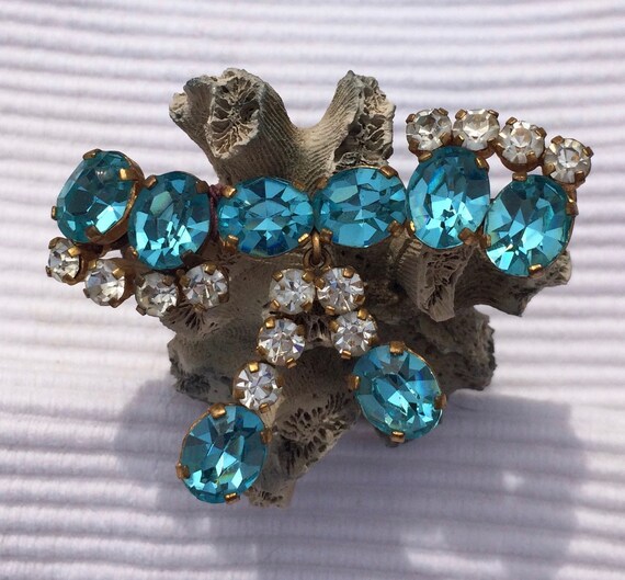 Vintage Bow Brooch with blue and clear crystals - image 2