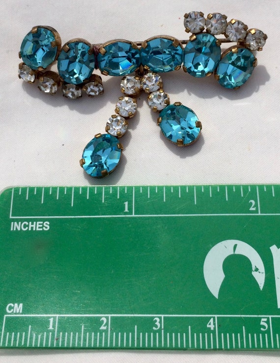 Vintage Bow Brooch with blue and clear crystals - image 3
