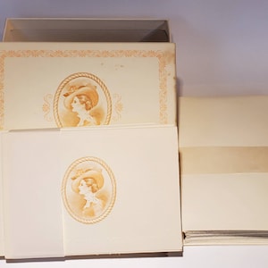 Avon Victorian Embossed Notecards Mrs. Albee President&#39;s Club Complete Set of 25