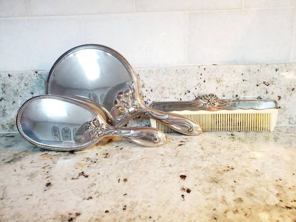 Vintage Bow Vanity Set Silver-plated Mirror, Hairbrush, Comb  display picture 1