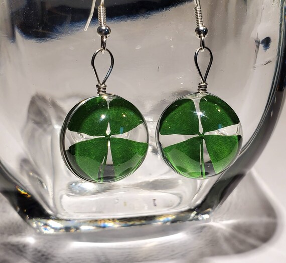 Orecchini a quadrifoglio di Shrieking Violet® Orecchini pendenti in argento sterling a cerchio e ovali. Regalo portafortuna per viaggi, esami - Italia