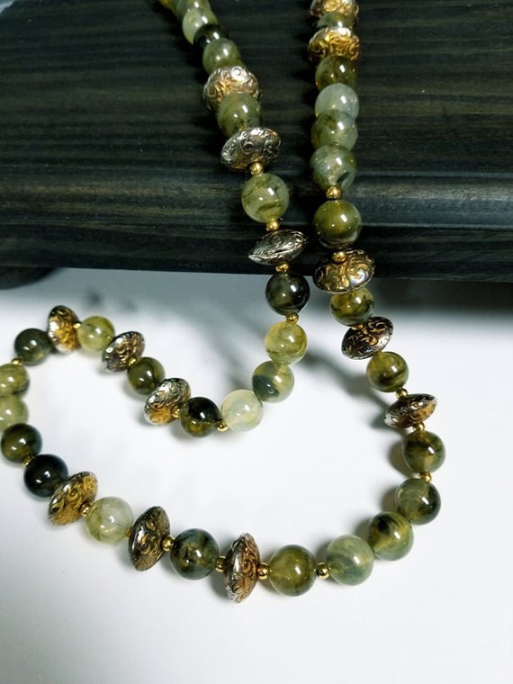 Vintage Dotty Smith Beaded Necklace Marbled Olive… - image 2