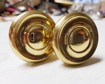 Heavy Brass Knobs Drawer Pulls Vintage Cabinet Door Classic Style Lot of 2