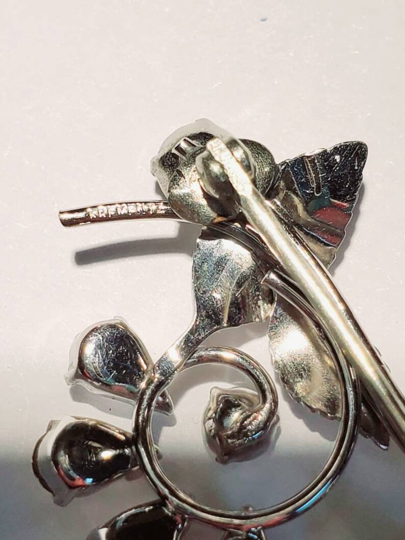 Krementz Brooch Silver Leaf Art Nouveau Clear Rhinestones 1.5 Inches