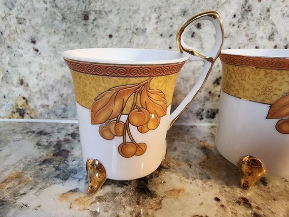 Yamasen Jakarta Porcelain Tea Cup & Saucer Set: Gold Trim, Berry