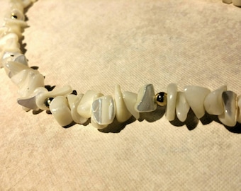 Mother of Pearl Necklace Vintage
