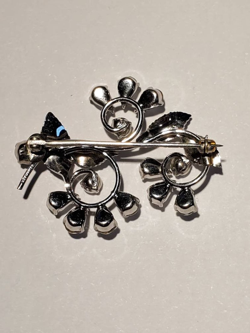 Krementz Brooch Silver Leaf Art Nouveau Clear Rhinestones 1.5 Inches
