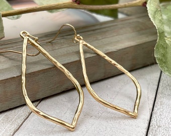 Large Gold Teardrop Dangle Earrings, Long Metal Statement Boho Earrings, Lightweight Drop Everyday Jewelry, Gift for Mom Mother