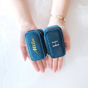 Piccolo astuccio rettangolare per gioielli da viaggio • Organizer pratico • Mini contenitore per anelli • Scatola per anelli regalo per damigella d'onore • Mini astuccio per accessori da viaggio