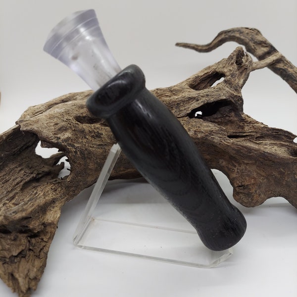 Stat-merk dubbele rieteend-roep met de hand gedraaid van 5600 jaar oude oude moeraseik