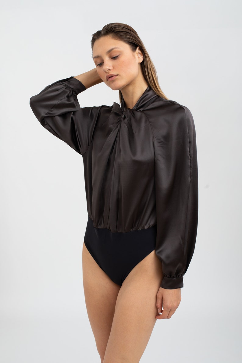 Turtel neck silk bodysuit
