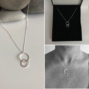 Interlocking circle necklace Linked circle pendant. Double circle necklace. Sterling silver circle necklace. Silver linked circle necklace.