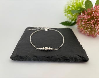 Perlenfußkettchen aus Sterlingsilber. Silbernes Fußkettchen. Schlichtes silbernes Fußkettchen. Zartes Fußkettchen. Kettenfußkettchen