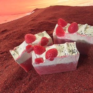 Strawberry N Cream Soap/Handmade Soap/Natural Soap Gift/Skincare for her/Eco-friendly Bath Soap/Aromatic Gift