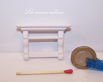 Miniature wooden shelf "Handmade (mine!)"