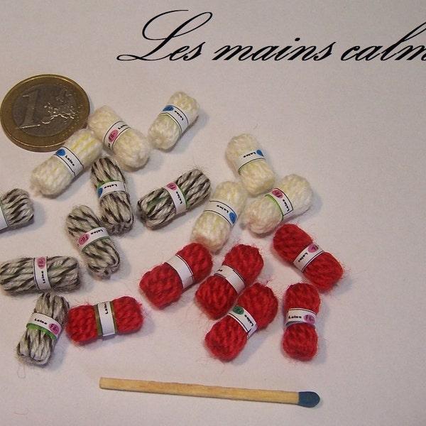 LOT de 18 Pelotes de laine miniatures « Fait main (les miennes !) »