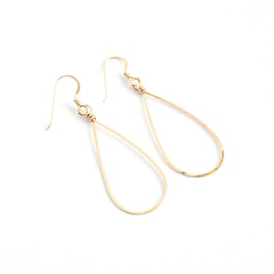 Lightweight Gold Hoops, Hammered Gold Earrings, 14k Gold Filled Hoop Earrings, Gold Wire Earrings, Minimalist Jewelry, Hammered Wire Jewelry