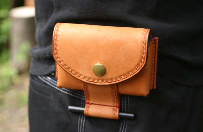 Leather Belt Pouch / Altoids Tin Pouch / Bushcraft Pouch / Etsy UK