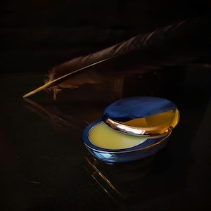 Witchery. Solid Perfume image 1