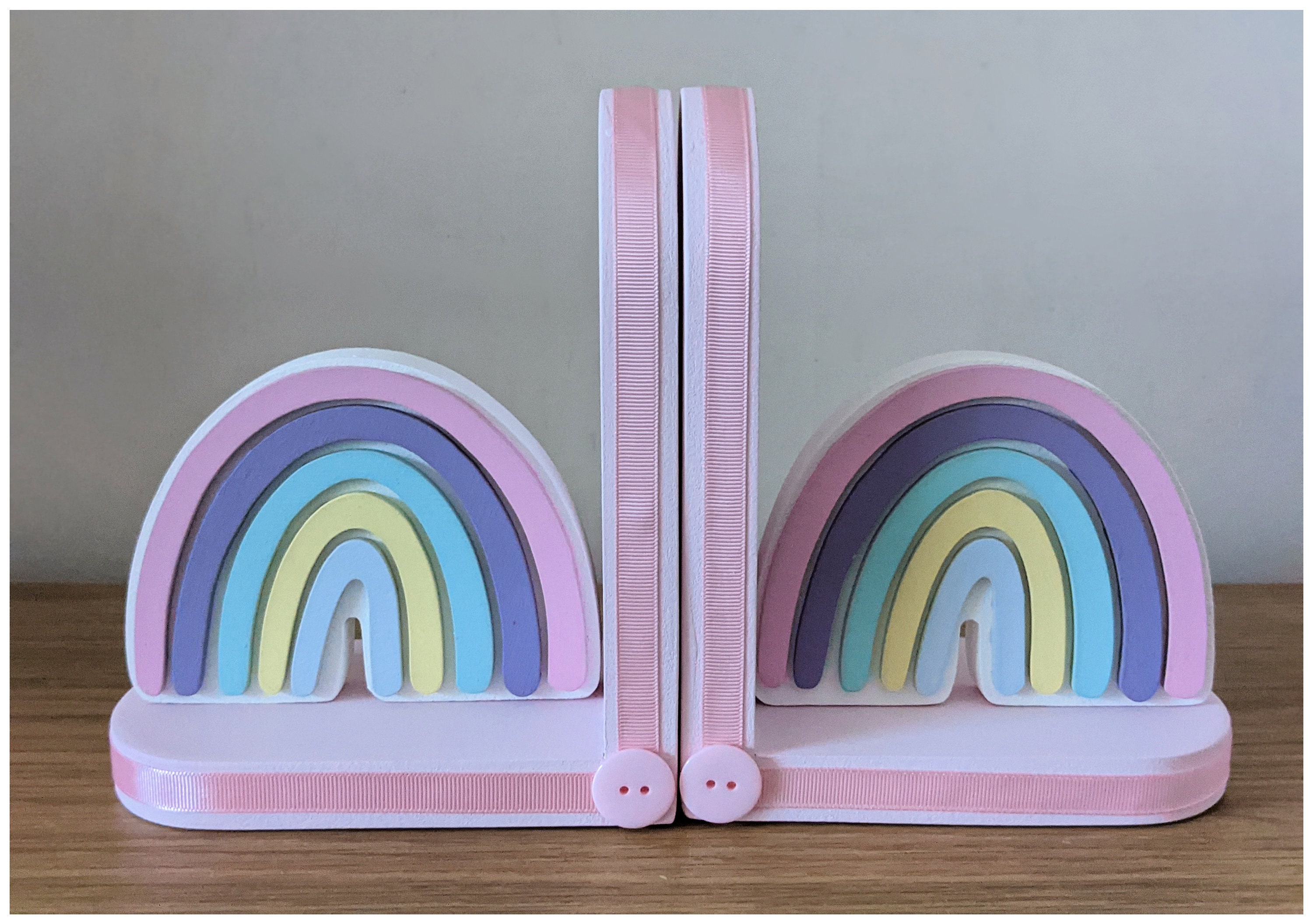 Rainbow bookends target feelpery