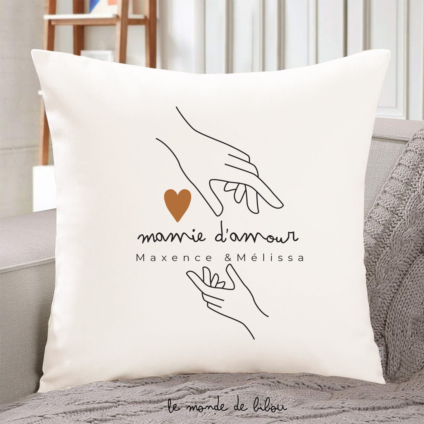 Coussin Cadeau Personnalisé Mamie Mains sur Le Coeur