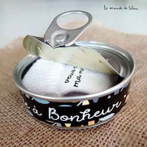 Boîte à Bonheur Annonce surprise | annonce grossesse personnalisée | boîte de conserve cadeau - chaussette bébé  personnalisable - cadeau
