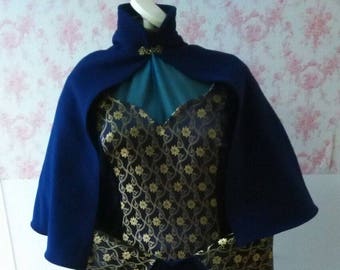 Cape capelet shrug with collar / capelet wool / cloak woolen / woolen capelet / woolen medieval cape / victorian dickens cape / larp